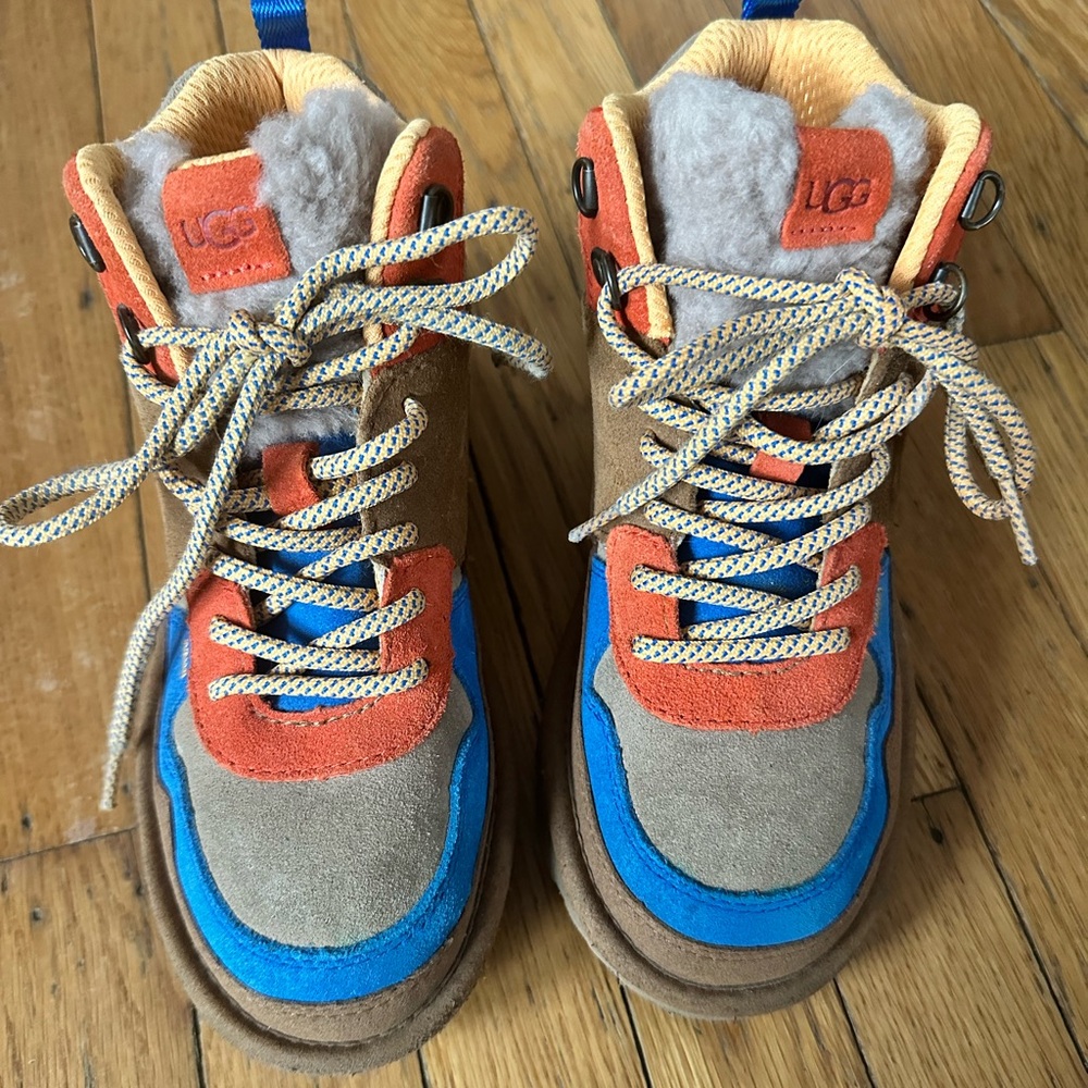 UGG Unisex-Child K Highland Hi Heritage Sneaker